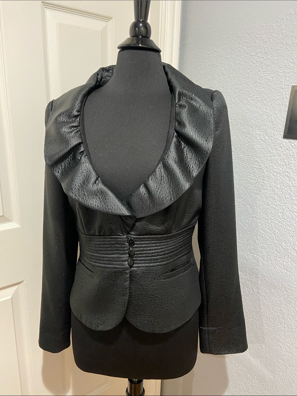 Armani Collezioni Black Women's Sculpted Collar Blazer - Picture 2 of 11